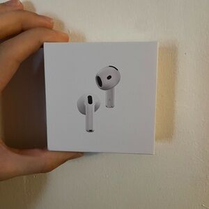 Apple White Wireless Earbuds Headset
